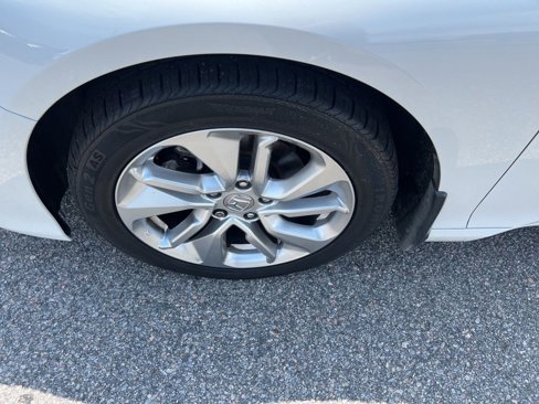 Used 2018 Honda Accord LX image 30