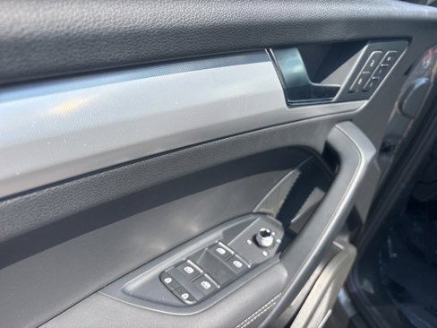 Used 2024 Audi Q5 2.0T Premium Plus w/ Premium Plus Package image 14