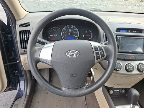 Used 2010 Hyundai Elantra GLS image 19