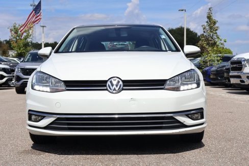 Used 2018 Volkswagen Golf SE image 2