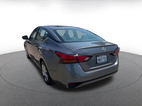 Used 2024 Nissan Altima 2.5 S image 11