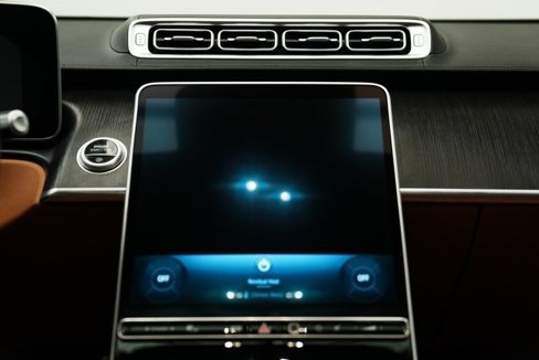 Used 2022 Mercedes-Benz S 580 4MATIC Sedan w/ AMG Line Package image 31