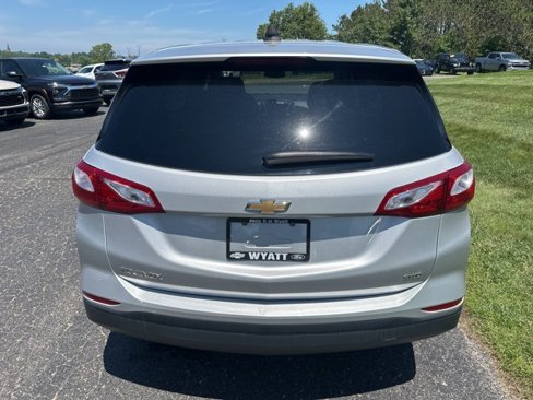 Used 2020 Chevrolet Equinox LS w/ LS Convenience Package image 5
