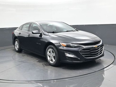Used 2023 Chevrolet Malibu LT w/ Driver Confidence Package image 2