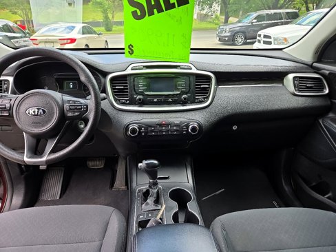 Used 2017 Kia Sorento AWD image 13