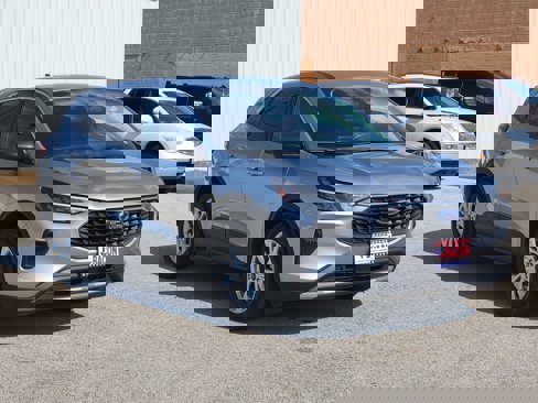 Used 2024 Ford Escape Active w/ Cold Weather Package image 3