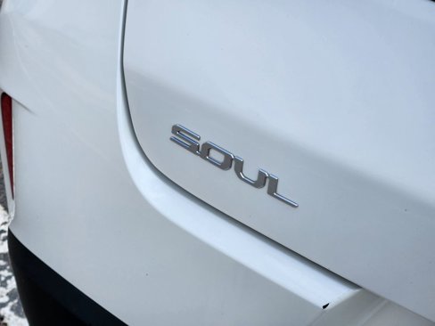 Used 2023 Kia Soul LX image 20