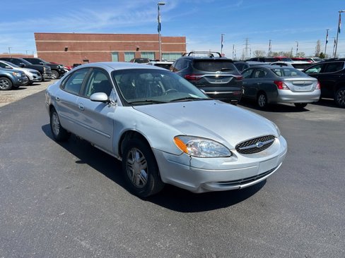 Used 2003 Ford Taurus SE image 3