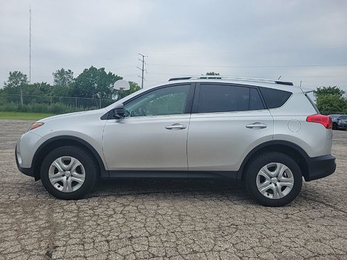 Used 2014 Toyota RAV4 LE image 2