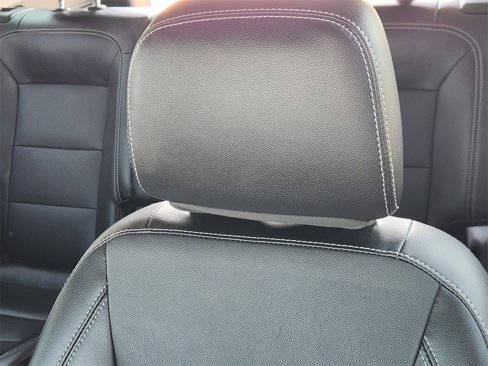Used 2023 GMC Terrain SLT image 21