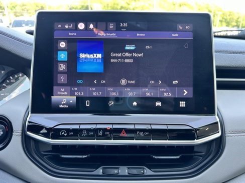 Used 2023 Jeep Compass Limited w/ Sun and Sound Group image 21