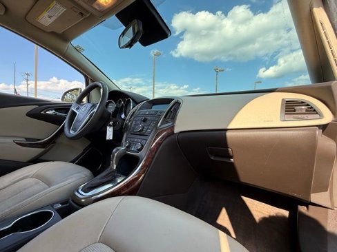 Used 2015 Buick Verano image 11