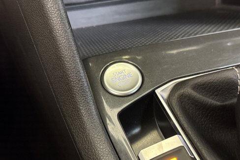 Used 2022 Volkswagen Tiguan S image 23