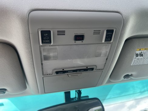 Used 2014 Toyota Land Cruiser image 43