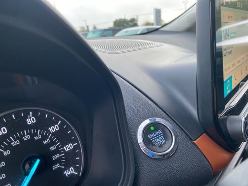 Used 2018 Ford EcoSport SES w/ SES Cold Weather Package image 25