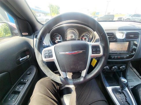 Used 2013 Chrysler 200 Limited w/ Sun/Sound Group image 23