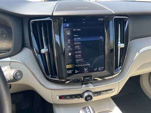 Used 2020 Volvo XC60 T5 Inscription w/ Protection Package image 19