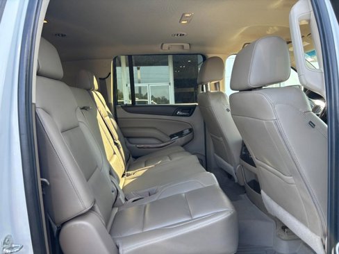 Used 2019 GMC Yukon XL SLT w/ HD Trailering Package image 13