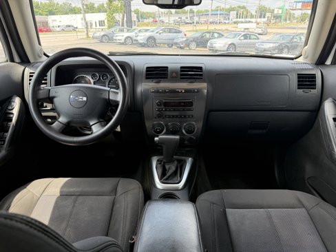 Used 2009 HUMMER H3 image 23