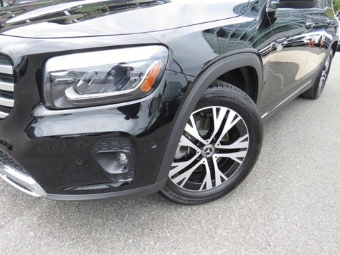 Used 2024 Mercedes-Benz GLB 250 4MATIC image 24