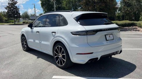 Used 2019 Porsche Cayenne Turbo image 6