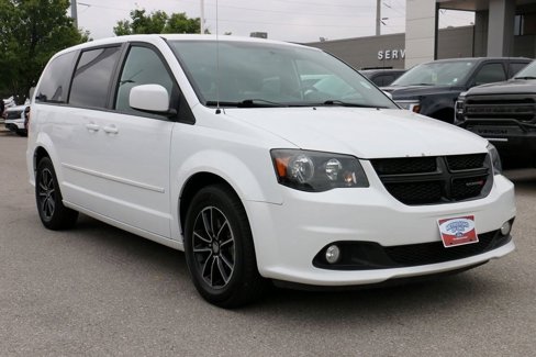 Used 2016 Dodge Grand Caravan SXT image 4
