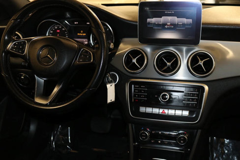 Used 2017 Mercedes-Benz CLA 250 image 20