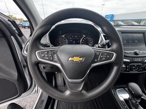Used 2022 Chevrolet Equinox LT w/ LPO, Floor Liner Package image 14