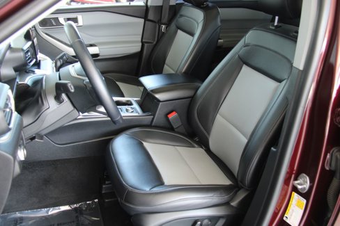Used 2022 Ford Explorer XLT w/ Equipment Group 202A image 25