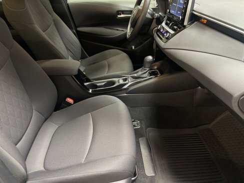 Used 2020 Toyota Corolla LE image 35