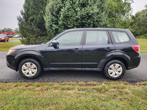 Used 2010 Subaru Forester 2.5X image 1