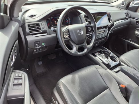Used 2019 Honda Pilot Touring image 9