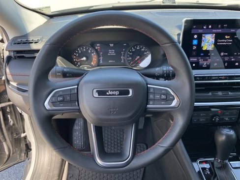 Used 2022 Jeep Compass Trailhawk image 35