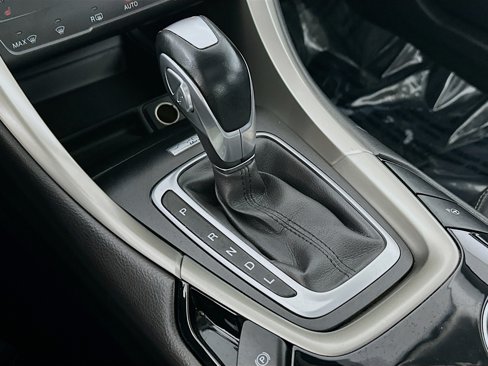 Used 2013 Ford Fusion SE image 16