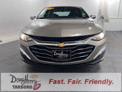 Used 2023 Chevrolet Malibu LT w/ Driver Confidence Package image 2