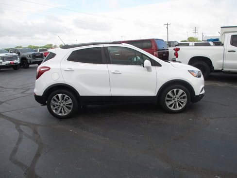 Used 2020 Buick Encore Preferred image 2