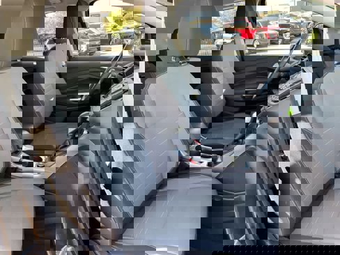 Used 2016 Ford Escape SE image 14