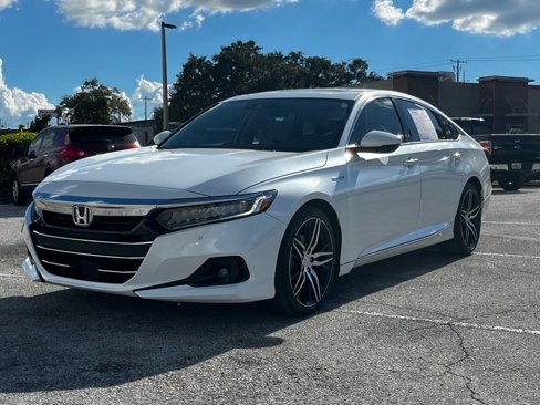 Used 2022 Honda Accord Touring image 3
