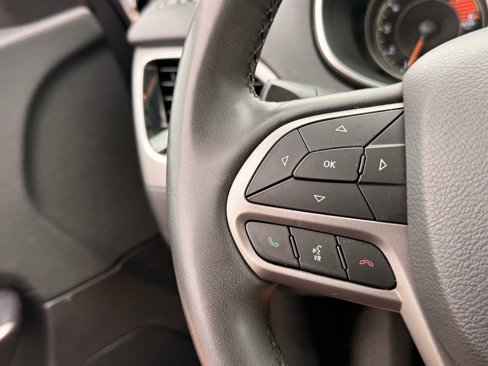 Used 2022 Jeep Cherokee Limited image 16