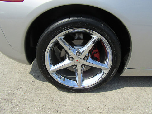 Used 2005 Chevrolet Corvette Coupe w/ Preferred Equipment Group image 24