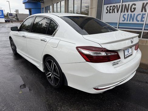 Used 2017 Honda Accord Sport image 13