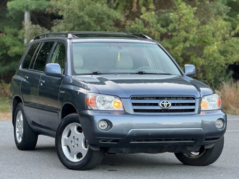 Used 2004 Toyota Highlander 4WD V6 image 2