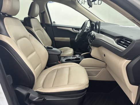 Used 2020 Ford Escape SEL image 8