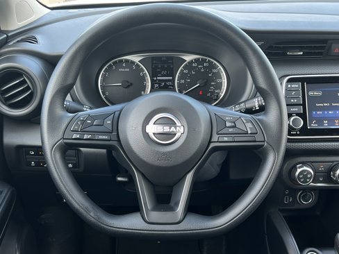 New 2025 Nissan Kicks Play S image 15