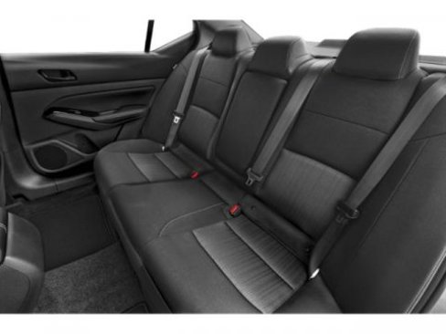 Used 2024 Nissan Altima 2.5 SV image 16