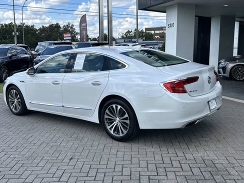 Used 2017 Buick LaCrosse Essence image 4