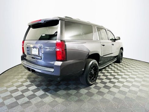 Used 2015 Chevrolet Suburban LT image 9