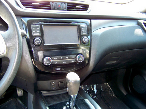 Used 2014 Nissan Rogue SV image 33
