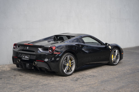 Used 2018 Ferrari 488 Spider image 9