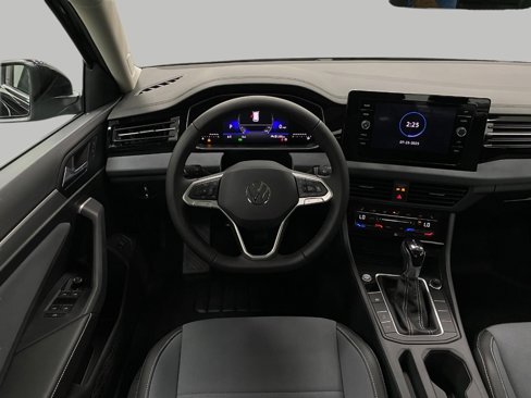 New 2025 Volkswagen Jetta SE image 12